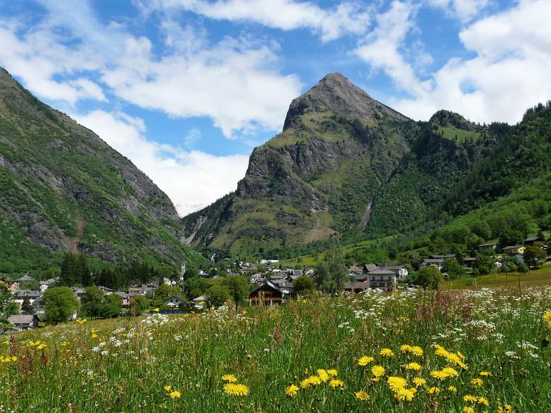 Höhenweg im Bleniotal ticino.ch