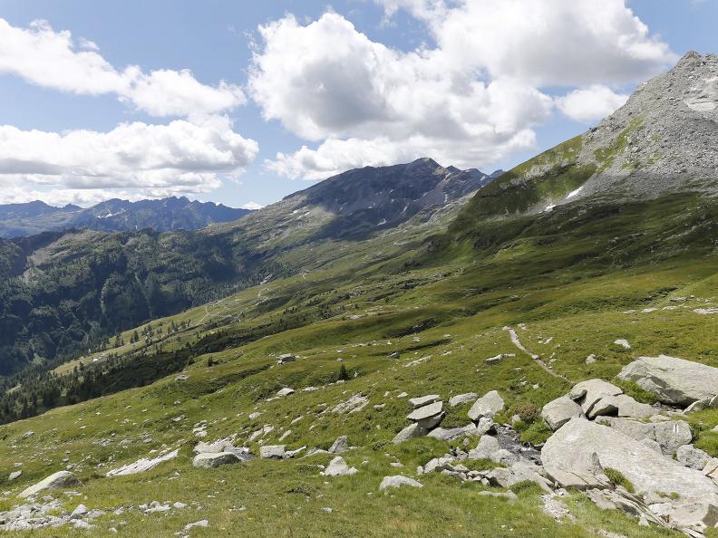 Image 7 - Bosco Gurin et les trois lacs alpins