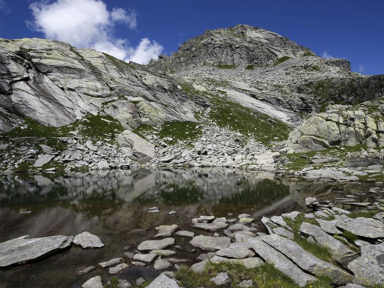 Image 12 - Bosco Gurin and the three alpine lakes