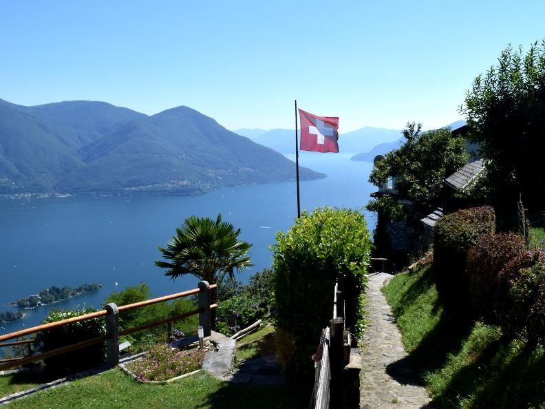 Ronco Sopra Ascona Corona Dei Pinci Ticino Ch