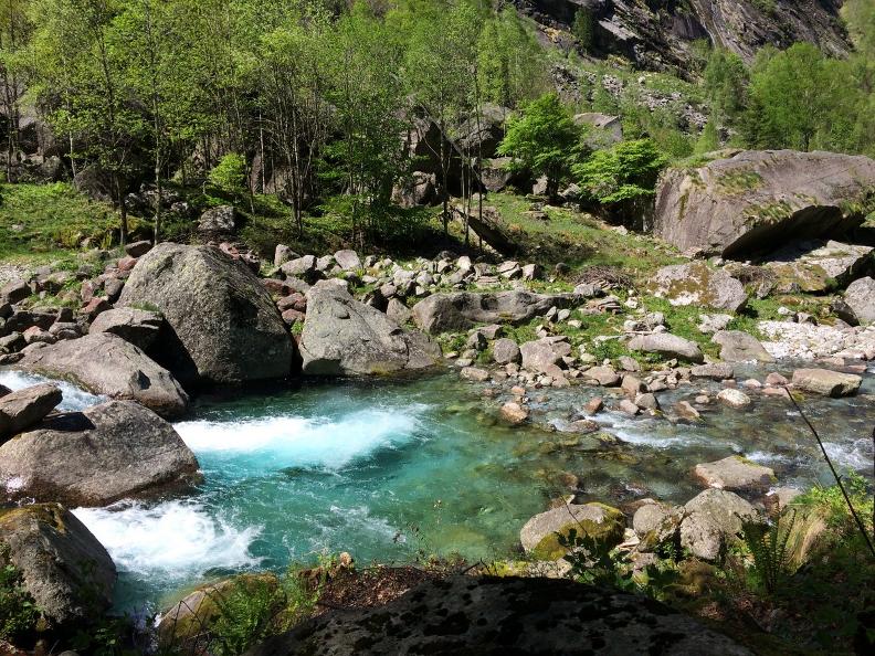 Val Calnègia das Tal vor dem Sprung Ticino.ch