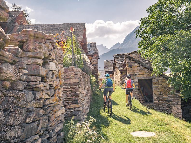 Valle Malvaglia Bike, Malvaglia Wandern und Biken im Tessin