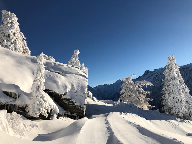 Image 1 - Snowshoe trail Rambött-Gorda
