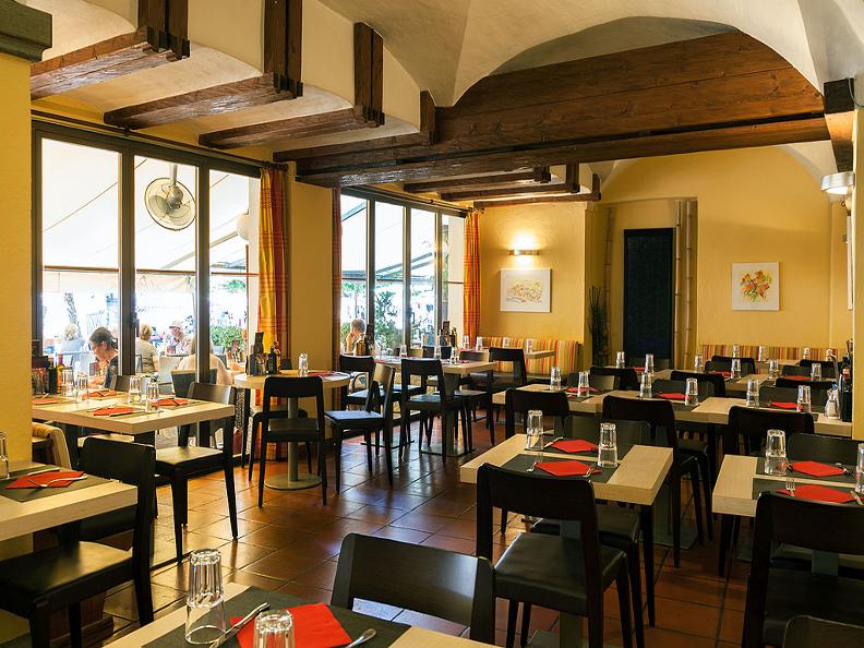 Ristorante Pizzeria "al Piazza" ticino.ch